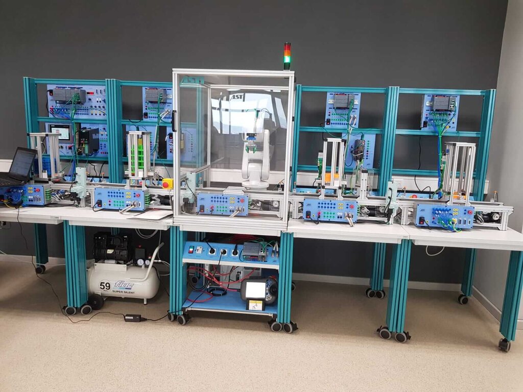 Advanced Smart Flexible Assembly Training System (AA700.000.01) from ...
