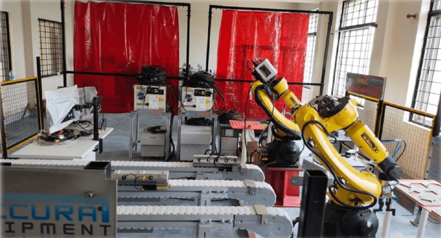 Integrated Robotics Welding Cell with IIOT