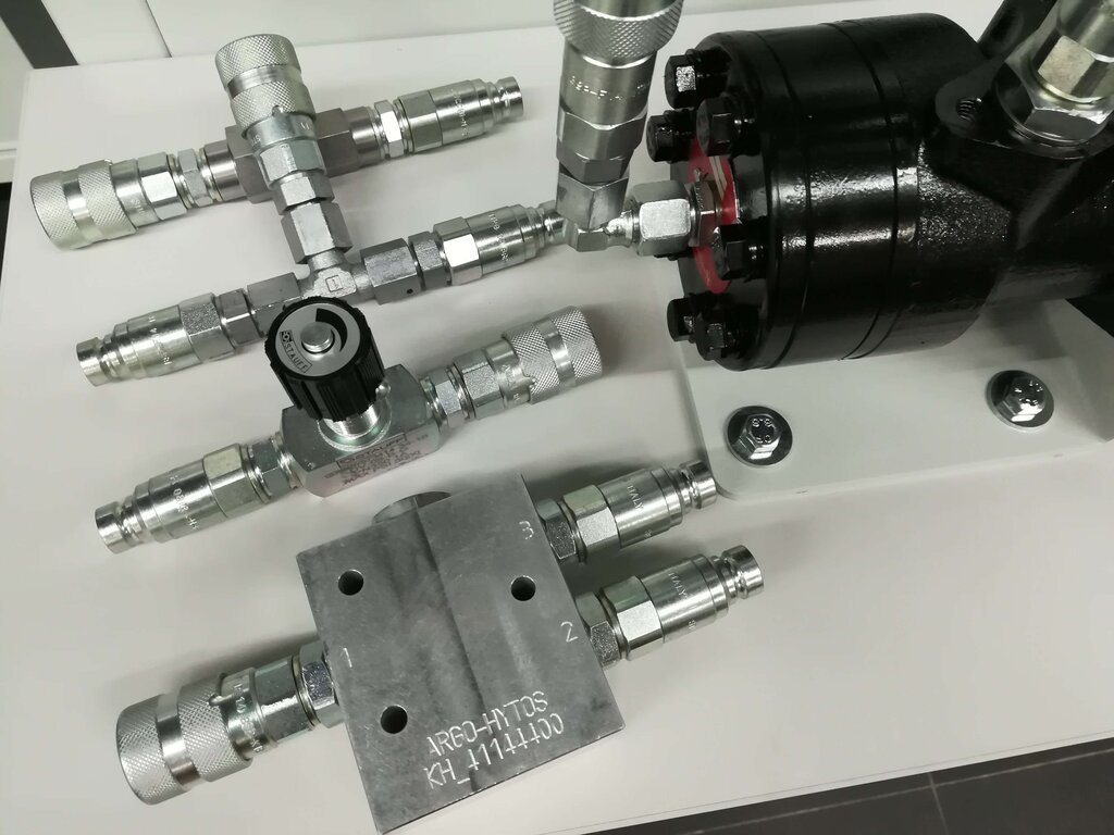 Hydraulic double-sided test bench with fixed displacement pump (DMSD-01) from Iventec