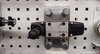 Hydraulic double-sided test bench with variable displacement pump